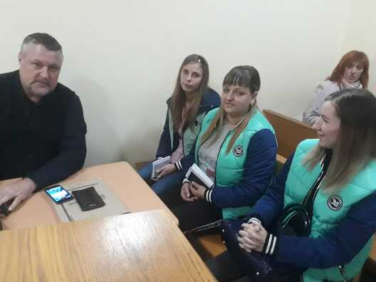 Леанід Судаленка і яго даверыцельніцы ў судзе. Фота Андрэя Стрыжака Леанід Судаленка і яго даверыцельніцы ў судзе. Фота Андрэя Стрыжака