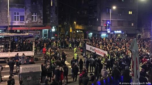 47443972_303.jpg 47443972_303.jpg