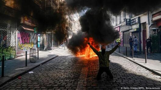 48414446_303.jpg 48414446_303.jpg