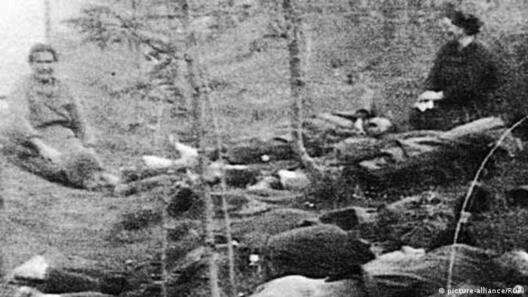 На месцы расправы нацыстаў над мірнымі жыхарамі ў Італіі ў 1944 годзе На месцы расправы нацыстаў над мірнымі жыхарамі ў Італіі ў 1944 годзе