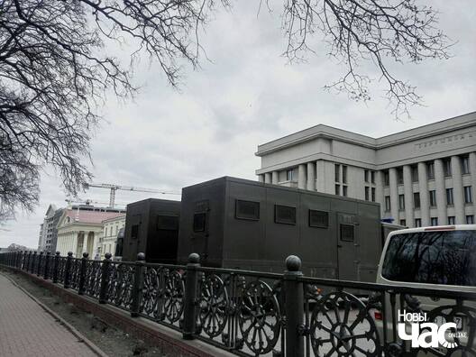 11/12 57176808_340389386601293_6301319843366830080_n_logo.jpg