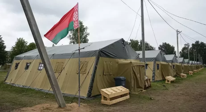 ПВК Вагнера ў Беларусі: Што кажуць людзі «Спадзяемся, яны тут ненадоўга». Што кажуць у вёсцы Цэль пра суседства з «вагнераўцамі»
