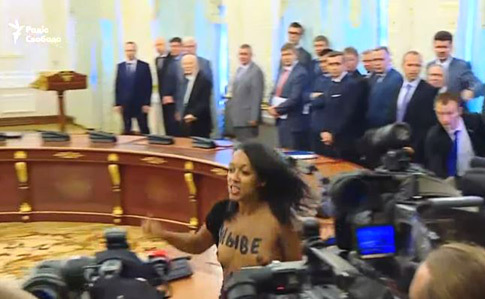 634ac26_femen.jpg 634ac26_femen.jpg