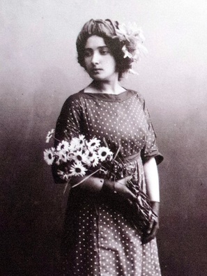 Бэла. 1911 год. Фота з выставы Бэла. 1911 год. Фота з выставы