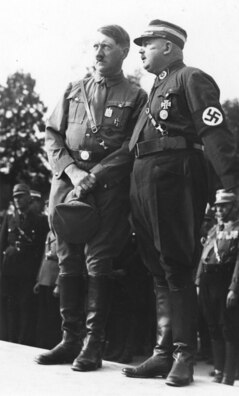 Гітлер з Ромам. 1933 год Гітлер з Ромам. 1933 год