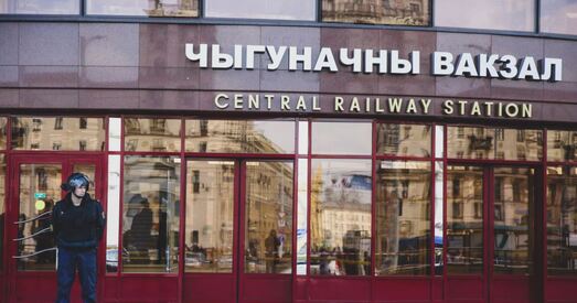 Трусаў: Шыльды па-беларуску і па-англійску ў Менску растуць як грыбы