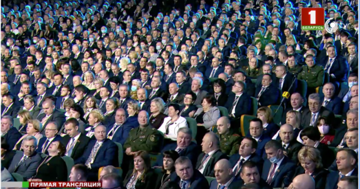 Аляксандр Лукашэнка клапоціцца аб кадрах. Чаму?