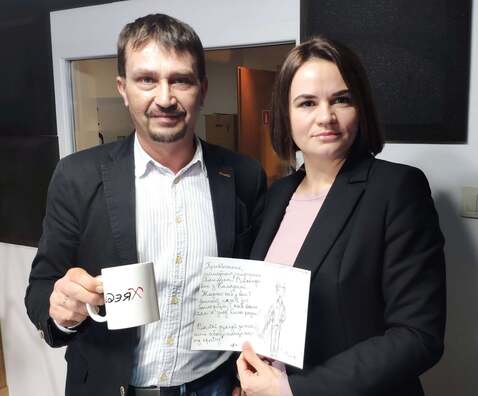 Зміцер Лукашук і Святлана Ціханоўская. Фота з асабістага архіва Зміцера Лукашука Зміцер Лукашук і Святлана Ціханоўская. Фота з асабістага архіва Зміцера Лукашука