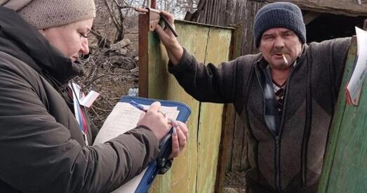 Як украінцаў на акупаваных тэрыторыях прымушалі галасаваць за Пуціна