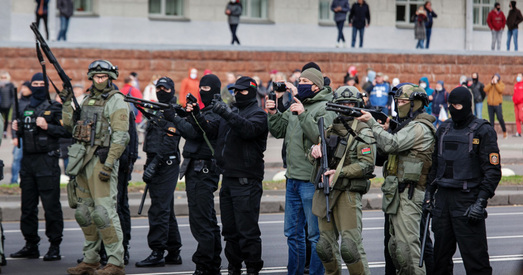 Які заробак у беларускіх сілавікоў і якія да іх патрабаванні