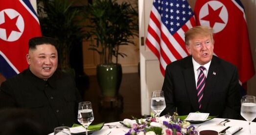 Перамовы Трампа з Кім Чэн Ынам скончыліся без пагаднення