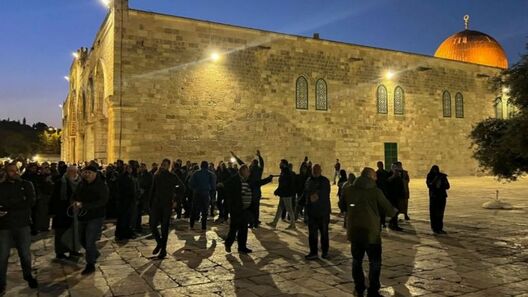 Ізраільская паліцыя ўступіла ў сутыкненні з дзясяткамі палесцінцаў на Храмавай гары, ля мячэці Аль-Акса ў Ерусаліме. Фота: Getty Images Ізраільская паліцыя ўступіла ў сутыкненні з дзясяткамі палесцінцаў на Храмавай гары, ля мячэці Аль-Акса ў Ерусаліме. Фота: Getty Images