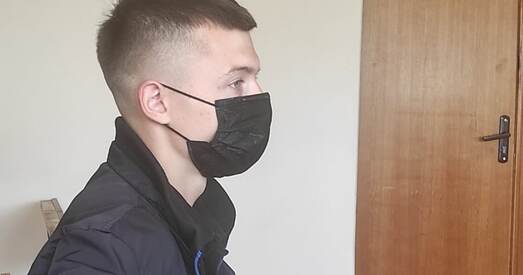 Рэпер Яўген Пятроў асуджаны да году калоніі за песню пра Лукашэнку
