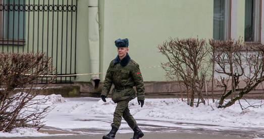 Няўжо прыдатным да службы ў войску забароняць выезд з Беларусі?