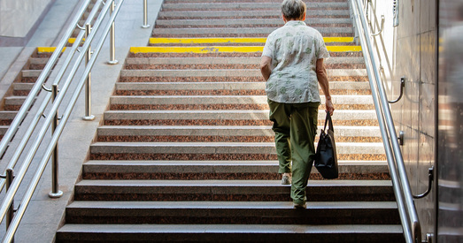 Чаму сёння важна чытаць кнігу «Вузкі калідор» і прыслухацца да філосафа Мацкевіча