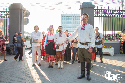 3/50 _mg_7602_logo.jpg