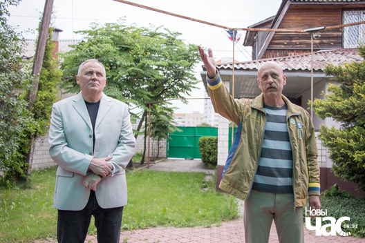 1/13 _mg_9598_logo.jpg