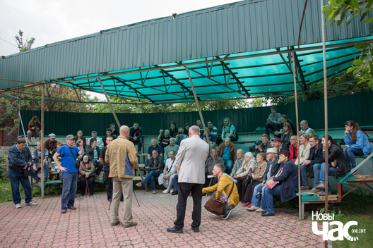 5/13 _mg_9604_logo.jpg