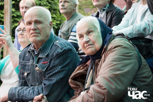 3/13 _mg_9625_logo.jpg