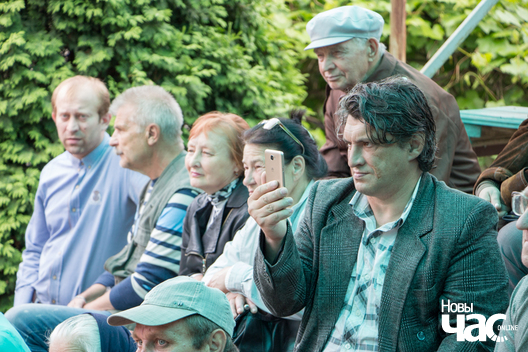 6/13 _mg_9636_logo.jpg