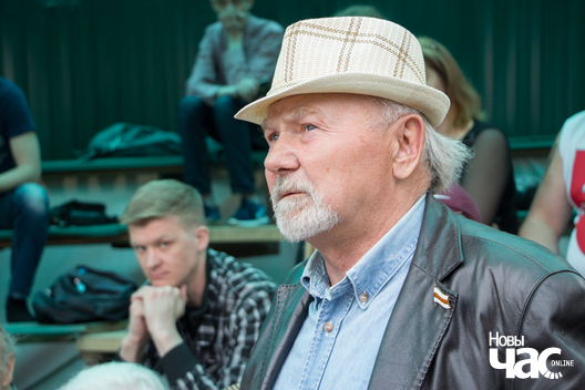 11/13 _mg_9652_logo.jpg