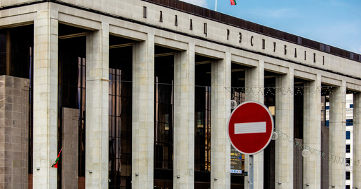 Уцёкі айцішнікаў з Беларусі. Што гэта значыць для краіны?