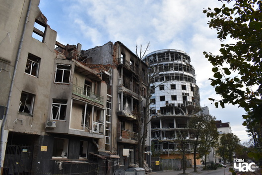 Будынкі Харкава пасля абстрэлаў. Фота Алеся Мінава Будынкі Харкава пасля абстрэлаў. Фота Алеся Мінава