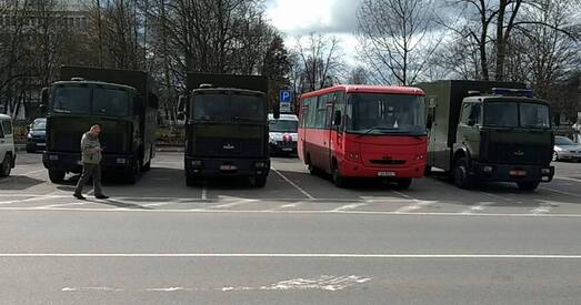 Акцыя салідарнасці ля Акадэміі наук (фота)