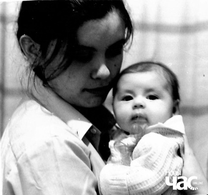 Аксана Колб з дачкой Кацяй Аксана Колб з дачкой Кацяй