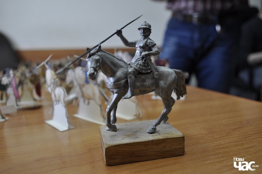 1/2 alavjannyja_fihurki__zroblenyja_miraslavam_lazouskim_na_paczatku_1990_h__1__logo_1.jpg