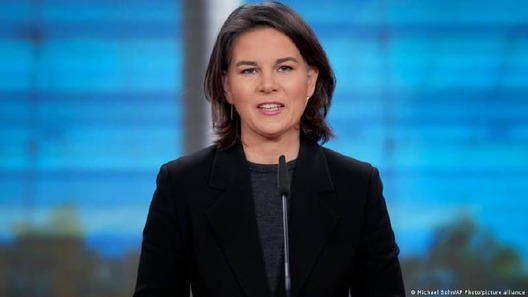 analena_baerbok.jpg analena_baerbok.jpg