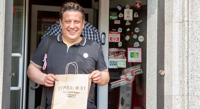 Мікалая Казлова збілі на Акрэсціна Мікалая Казлова збілі на Акрэсціна і прывезлі на Валадарку з сінімі нагамі