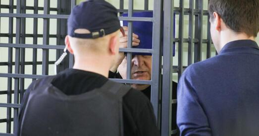 Мікалай Аўтуховіч дзясяты дзень трымае «сухую галадоўку»