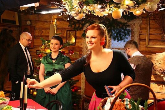 На фота: Валярына Кустава, пазнавальнае аблічча «Белсата», рыхтуецца да запісу каляднага шоу. Фота з сацыяльных сетак. На фота: Валярына Кустава, пазнавальнае аблічча «Белсата», рыхтуецца да запісу каляднага шоу. Фота з сацыяльных сетак.