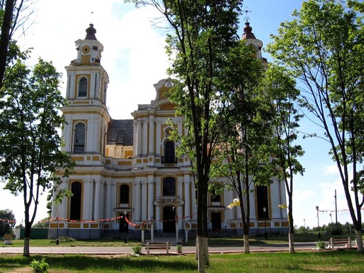 Касцёл у Будславе. Фота Алены Ляшкевіч. Касцёл у Будславе. Фота Алены Ляшкевіч.