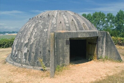 bunker.jpg bunker.jpg