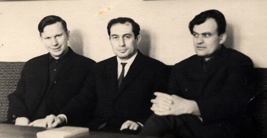 Васіль Быкаў, Грыгорый Бакланаў, Аляксей Карпюк. Архіў В. Быкава. Васіль Быкаў, Грыгорый Бакланаў, Аляксей Карпюк. Архіў В. Быкава.