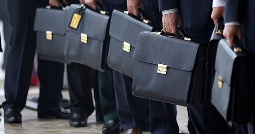 Нікалюк: Чыноўнікам даводзіцца жыць двайным жыццём