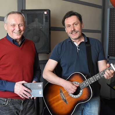 de_1200.jpg de_1200.jpg