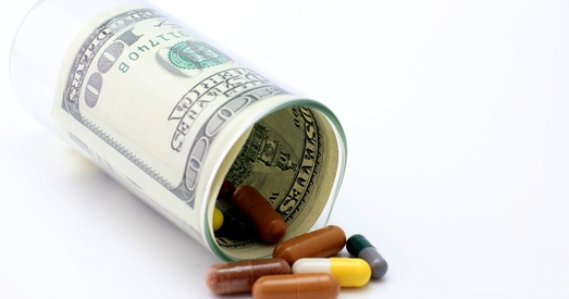 Аптэкі і медцэнтры з 1 лютага павышаюць кошты. Чыноўнікі казалі, што такога не будзе