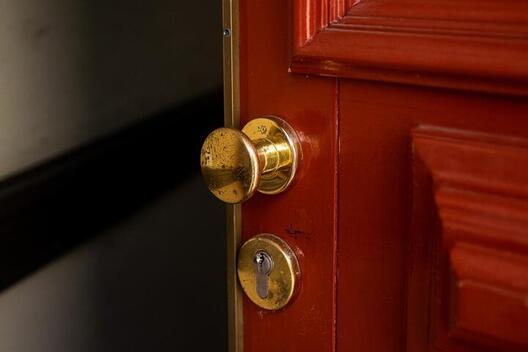 door_knob_5051139_960_720.jpg door_knob_5051139_960_720.jpg