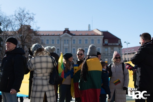 4/4 dsc_0809_3_logo.jpg