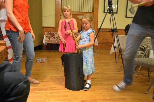 3/10 dsc_1931_logo.jpg