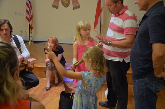 4/10 dsc_1952_logo.jpg