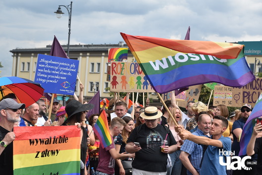 7/36 dsc_2618_logo.jpg