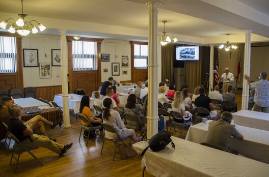 4/4 dsc_2770ff_logo.jpg