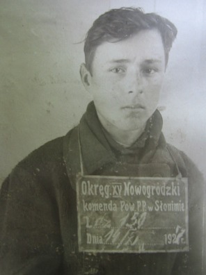 Дзеці, арыштаваныя польскай паліцыяй за «камуністычную прапаганду» Дзеці, арыштаваныя польскай паліцыяй за «камуністычную прапаганду»