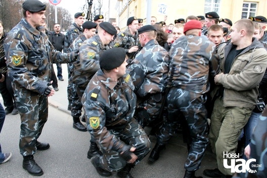 Дзень салідарнасці. 16 красавіка 2009 года. Фота Юрыя Дзядзінкіна Дзень салідарнасці. 16 красавіка 2009 года. Фота Юрыя Дзядзінкіна