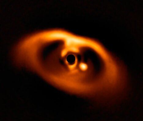 Фота: ESO / A. Müller et al. Фота: ESO / A. Müller et al.