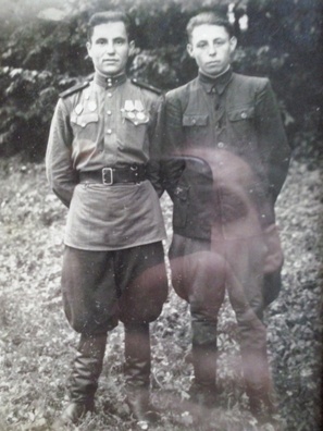 Філарэт Рыгоравіч (справа) разам са старэйшым братам Філарэт Рыгоравіч (справа) разам са старэйшым братам